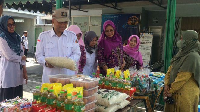 
					Ringankan Beban Ekonomi Masyarakat, BPN Lumajang Gelar Pasar Murah