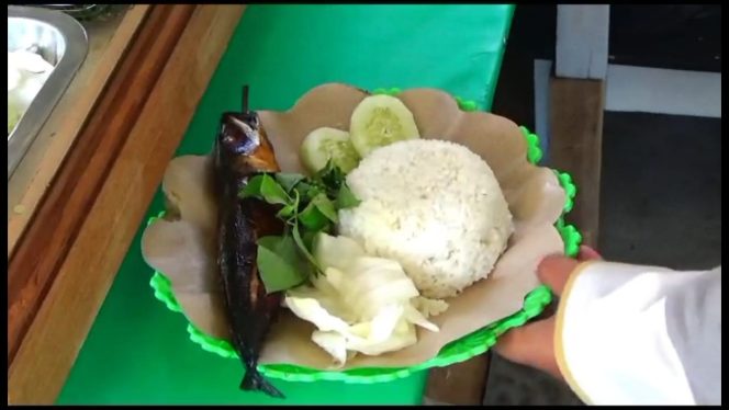 
					Wow, Kuliner Ikan Asap Probolinggo, Harganya Mulai 10 ribuan