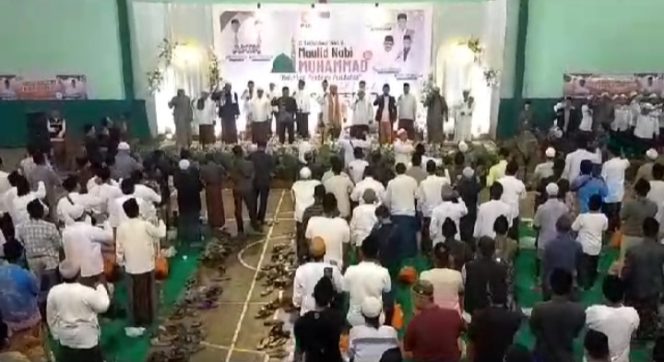 
					Jelang Pasangan AMIN Daftar ke KPU, PKS dan PKB Kab Probolinggo Sholawat Bersama
