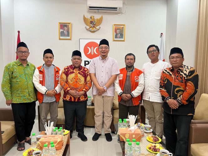 
					Dianggap Berkomitmen, PKS Resmi Dukung Dokter Alif di Pilkada Gresik 2024