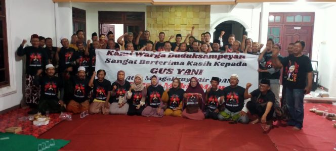 
					Berkat Air PDAM dan Palang Pintu Kereta, Relawan Gus Yani Duduksampeyan Deklarasi Dukung Petahana