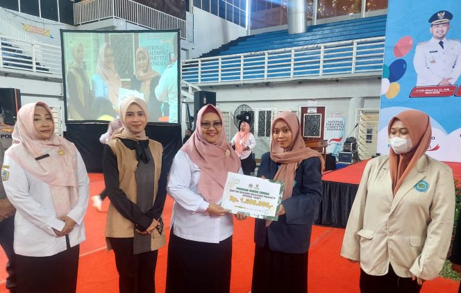 
					Bantu Wujudkan Cita-cita Anak Warga Miskin, Bupati Gresik melalui Baznas Salurkan Beasiswa Kuliah