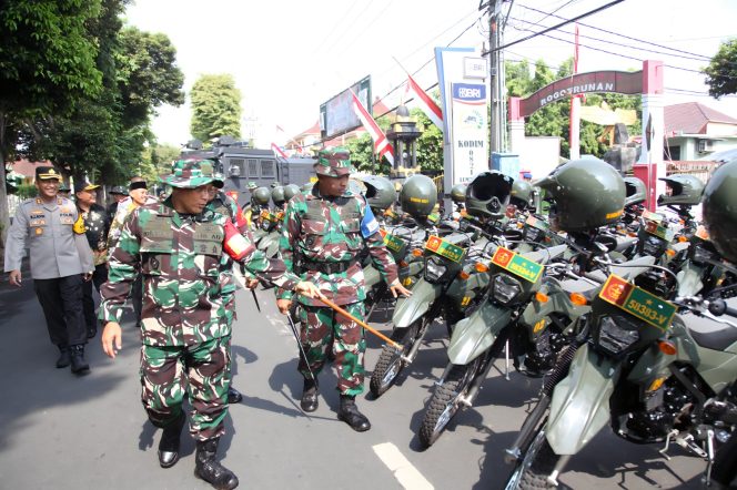 
					Jelang Pilkada, Korem 083/Bdj dan Instansi Terkait di Lumajang Gelar Latihan Penanganan Konflik Sosial