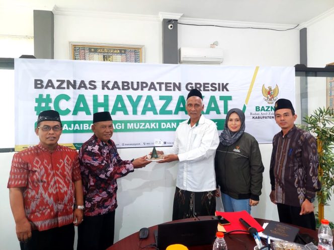 
					Peringati Harlah ke 24 Tahun, BAZNAS Gresik Gelar Syukuran Doa Bersama dan Ziarah