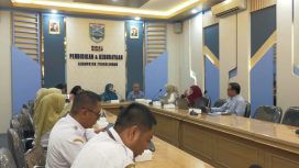 Suasana dalam kegiatan Focus Group Discussion (FGD) Program Parenting