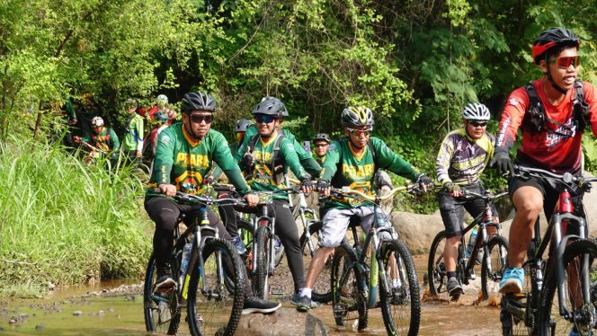 
					Ribuan Pesepeda Padati Winongan, MTB PRABU 2025 Jadi Event Sepeda Gunung Ekstrem di Pasuruan