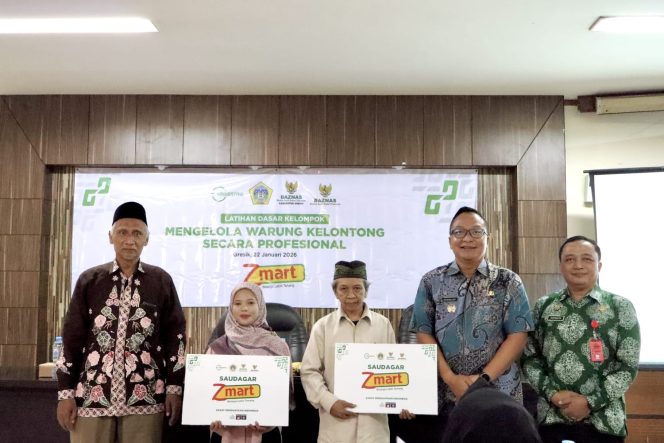 
					Wabup Gresik Serahkan Bantuan Z-Mart Baznas, Dorong UMKM Kelontong Bangkit dari Kemiskinan