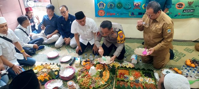 
					Awali Rangkaian HPN 2026, KWG Gelar Tasyakuran, Khotmil Quran dan Santunan Yatim Piatu