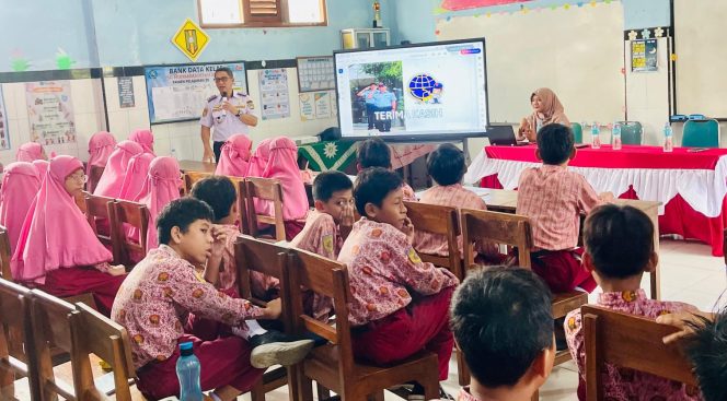 
					Investasi Keselamatan, Dishub Gresik Masifkan Edukasi Sadar Lalu Lintas Usia Dini