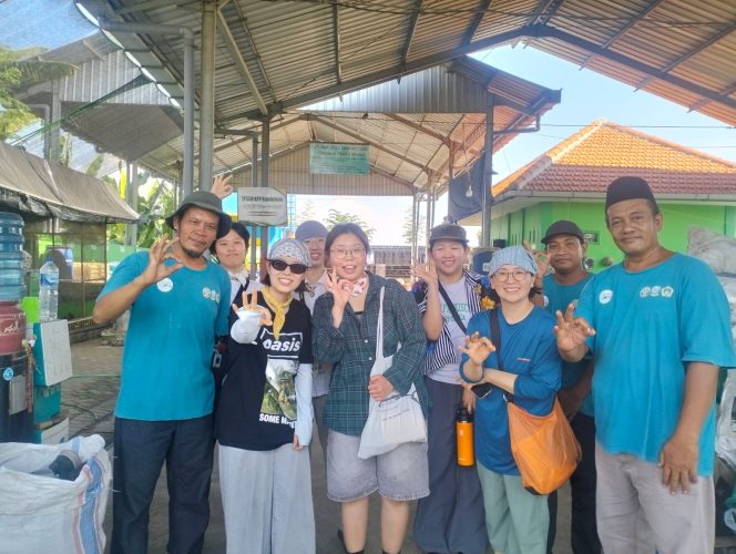 
					Jauh-jauh dari Korsel, Enam Aktivis Lingkungan Kepincut Pengelolaan Sampah di Desa Randuboto Gresik