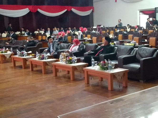 
					DPRD Kabupaten Probolinggo Simak Pidato Presiden, Siap Selaraskan Program Daerah dengan APBN 2027