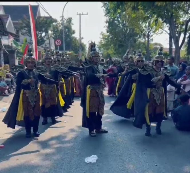 
					SAE Carnival 2026 Bergemuruh, Kontingen DPRD Probolinggo Bikin Penonton Terpukau Lewat Legenda Cindelaras