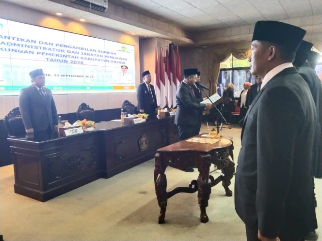 
					25 Pejabat Resmi Digeser, Bupati Gresik Akhirnya Buka Suara Soal Mutasi Eselon II