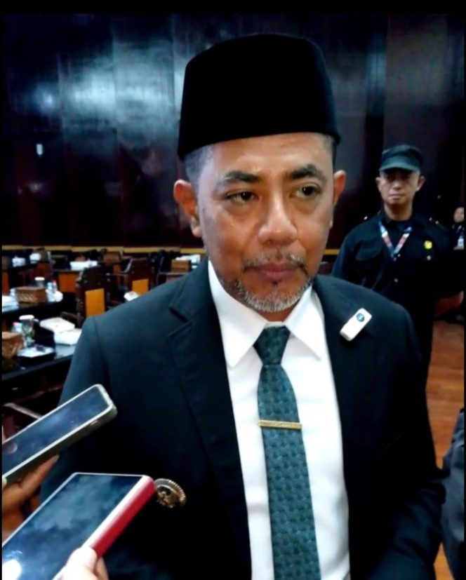 
					Data Desil Berubah, Gus Haris Soroti Ketidaktepatan Data: Anggota DPR Desil 2, Nenek Sepuh Desil 9